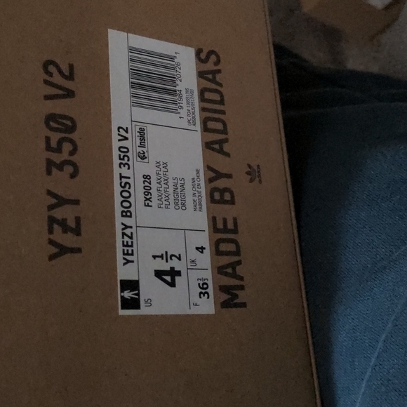 Yeezy 350 V2 Flax - Picture 3 of 6